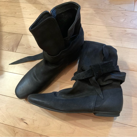 Boots - Picture 1 of 2